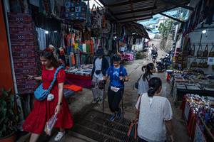 BIB: 6745
                            <button type="button" onclick="openModal(22795461)" class="btn btn-primary btn-sm float-right btn-popup" data-toggle="modal" data-target=".modal-high-quality">
                        <i class="fas fa-shopping-cart"></i> Add to Cart
                    </button>
                                            <button type="button" onclick="isThisMe(22795461, true)" class="btn btn-success btn-sm float-right btn-popup btn-isme hidden" data-toggle="tooltip" data-placement="bottom" title="นี่คือรูปของคุณใช่ไหม คลิกที่นี่เพื่อเอาเข้าอัลบั้ม">
                        <i class="fas fa-plus"></i> Add to album
                    </button>
                    <button type="button" onclick="isThisMe(22795461, false)" class="btn btn-warning btn-sm float-right btn-popup btn-isnotme hidden">
                        <i class="fas fa-ban"></i> Remove from album
                    </button>